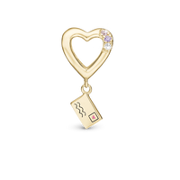 A Love Letter Charm 6 mm til Classic Læderarmbånd - Forgyldt Sterling Sølv m. 3 Hvide Cubic Zirkonia