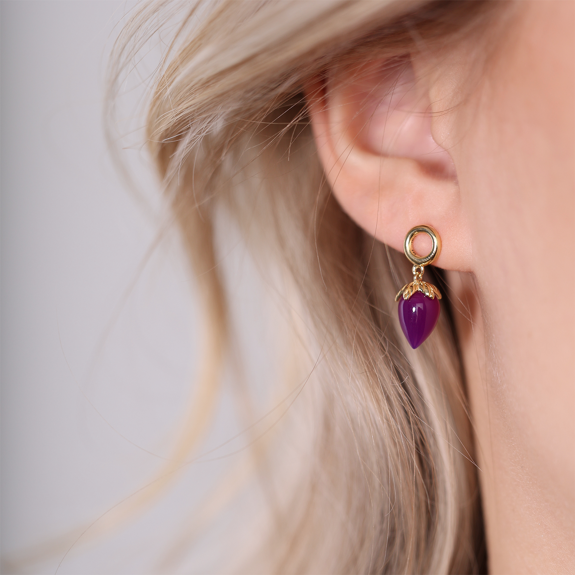 Purple Chalcedony Ørestikker - CHRISTINA