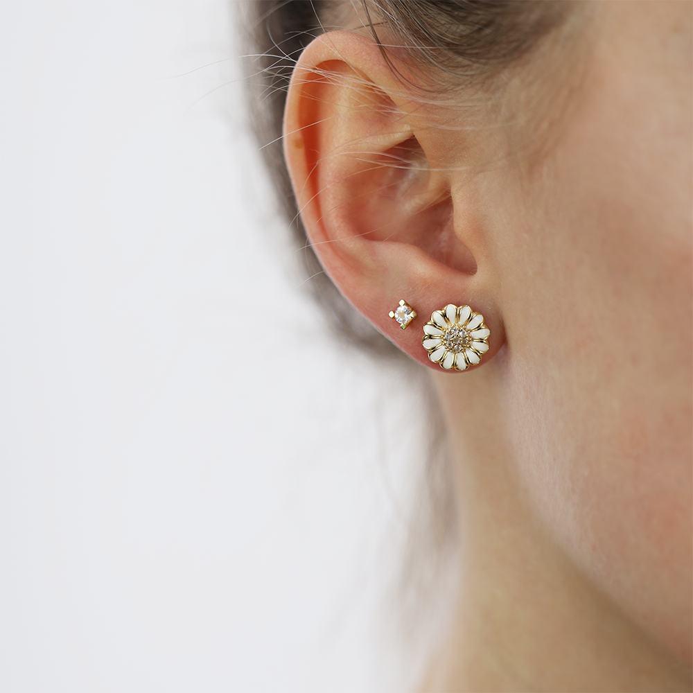 Topaz Marguerites 12 mm ørestikker Ørestikker - CHRISTINA